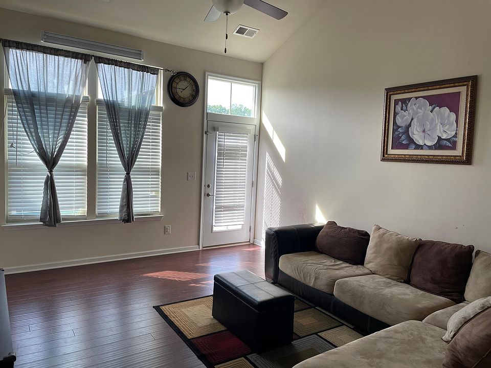 High Ceilings with Fan