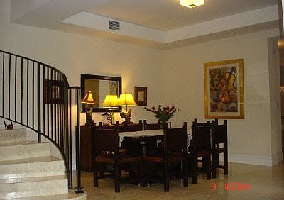 4th image of 2623 Lincoln Ave