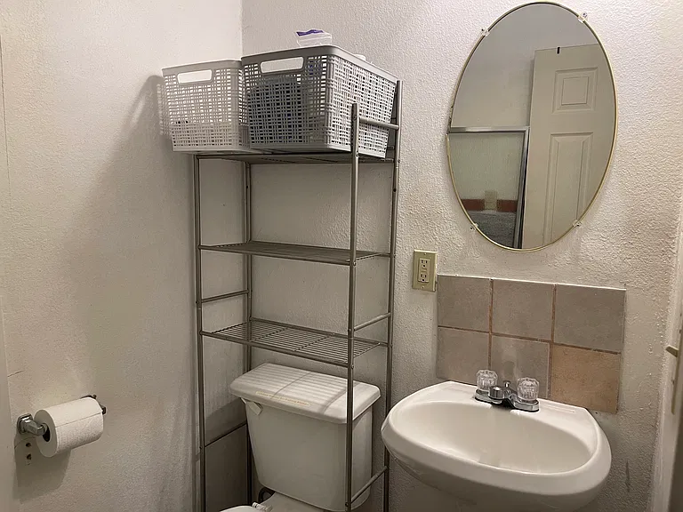 810 NE Michigan St #A — Photo 21