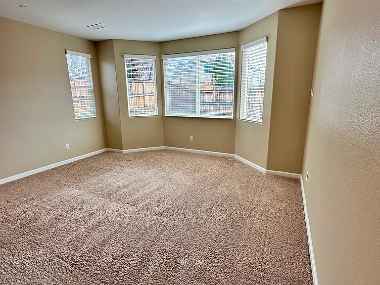 2827 Earthstone Dr — Photo 10