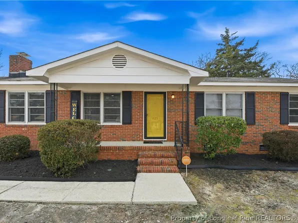 823 Muskegon Dr, Fayetteville, NC 28311