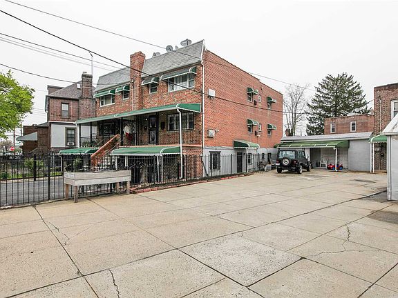 2nd image of 2558 Paulding Ave