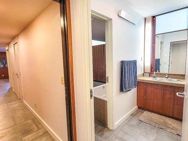 208 W Superior St #230 — Photo 7