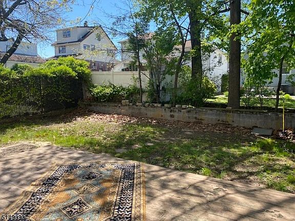 5th image of 485 Union Ave