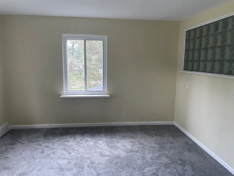 464 Avon Way — Photo 11