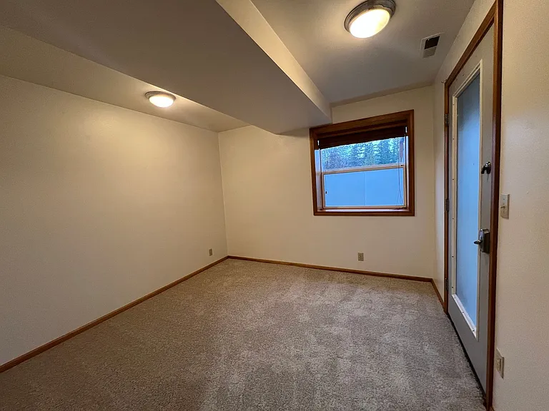 829 Blueberry Ln — Photo 11