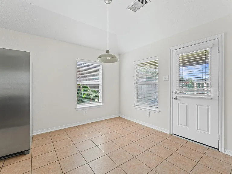 18107 Cypress Mist Ct — Photo 8