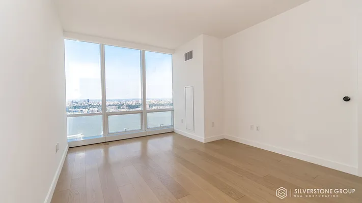 Rented by Silverstone Group USA Corp. | media 19