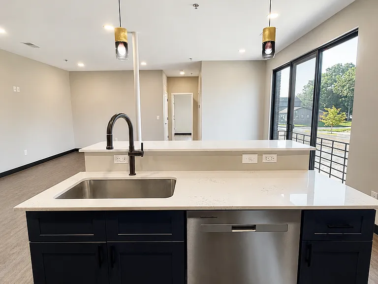 104 E Market St #102 — Photo 1