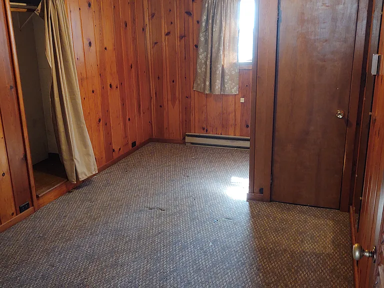 295 E Maple St — Photo 8