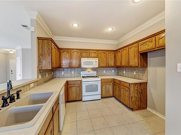 5th image of 5900 Ash Flat Dr