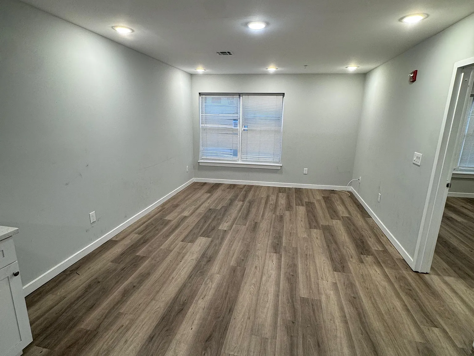 2 bed, $1,800 — Photo 4