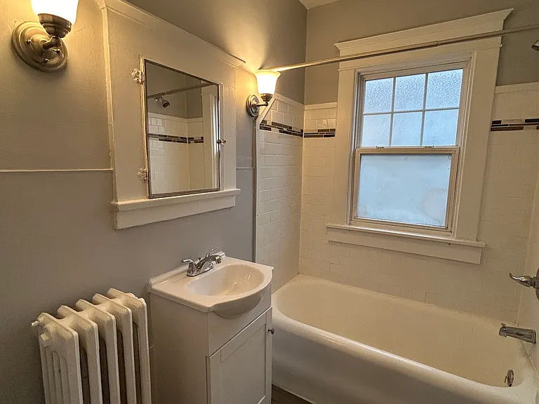 Jersey Apartments — Photo 15