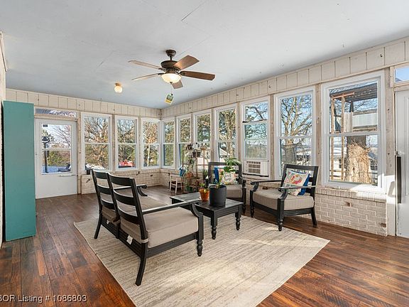 2nd image of 4871 Kibler Rd