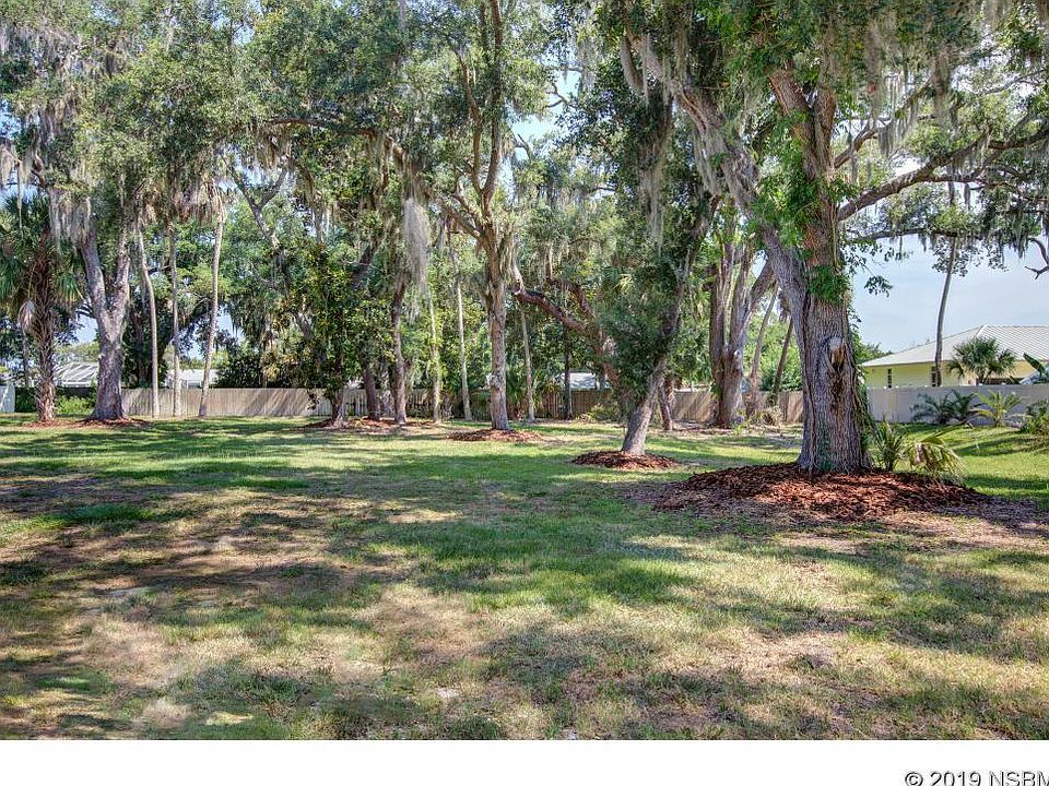 2nd image of 1510 S Riverside Dr