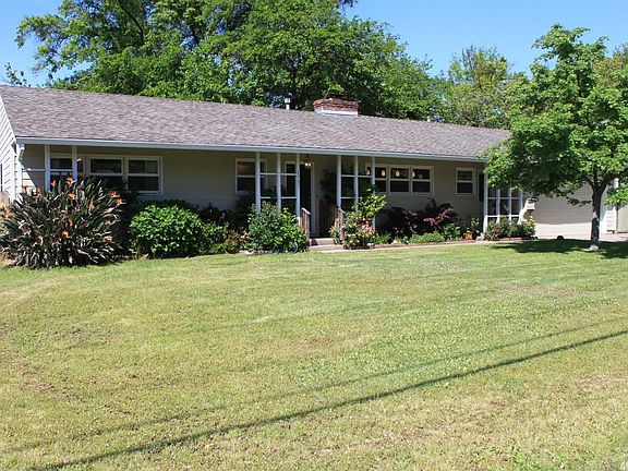 2nd image of 1737 Morse Ave