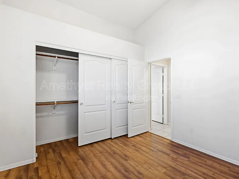 7017 W Greenbriar Dr — Photo 26