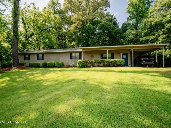 1715 Hood Dr, Yazoo City, MS 39194