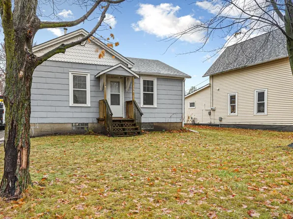 134 3rd St SE, Blooming Prairie, MN 55917