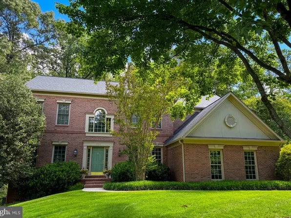 11711 Saddle Crescent Cir, Oakton, VA 22124
