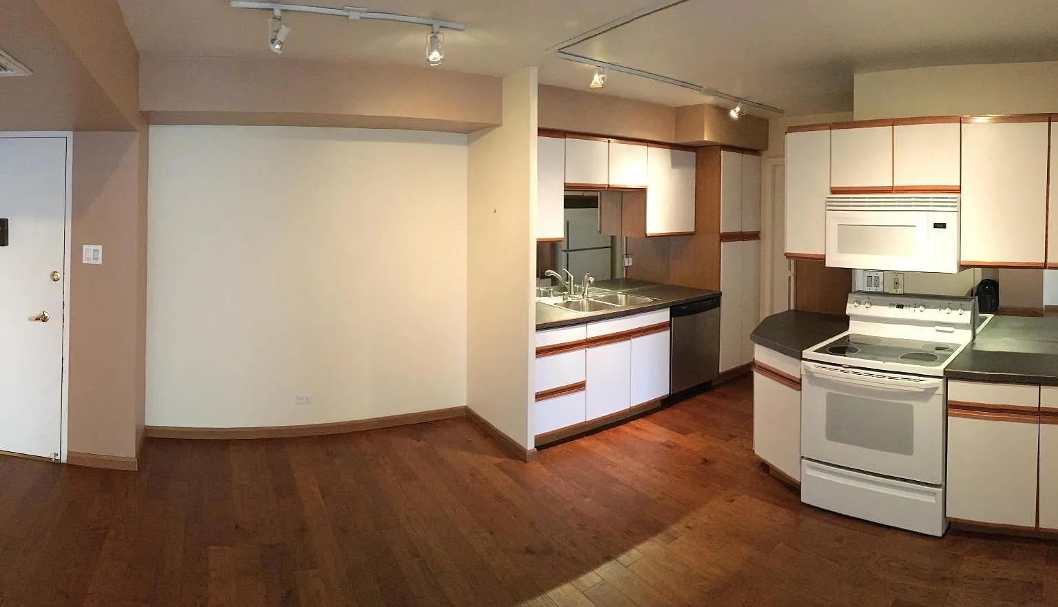 1 bed, 753 sqft, $1,795 — Photo 3