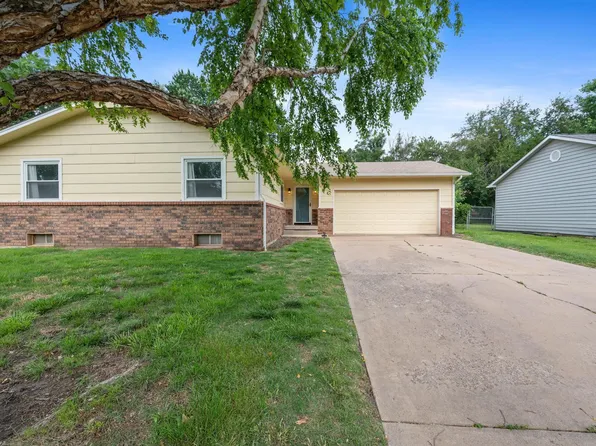 4015 Clarendon St, Wichita, KS 67220
