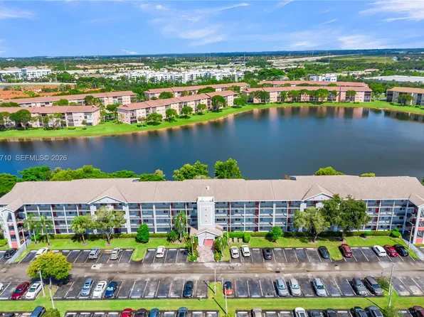 750 SW 138th Ave APT 304F, Pembroke Pines, FL 33027