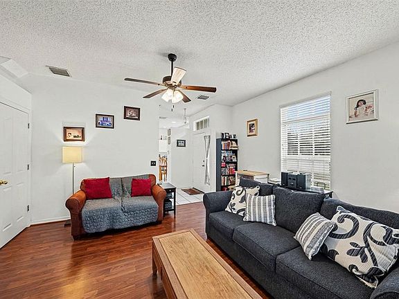 4th image of 10109 Belleville Pl