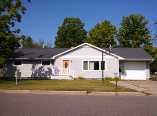 1249 Cleveland St, Niagara, WI 54151