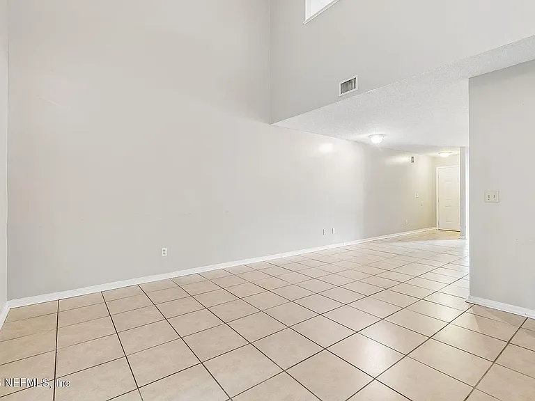7684 Jana Ln S — Photo 15
