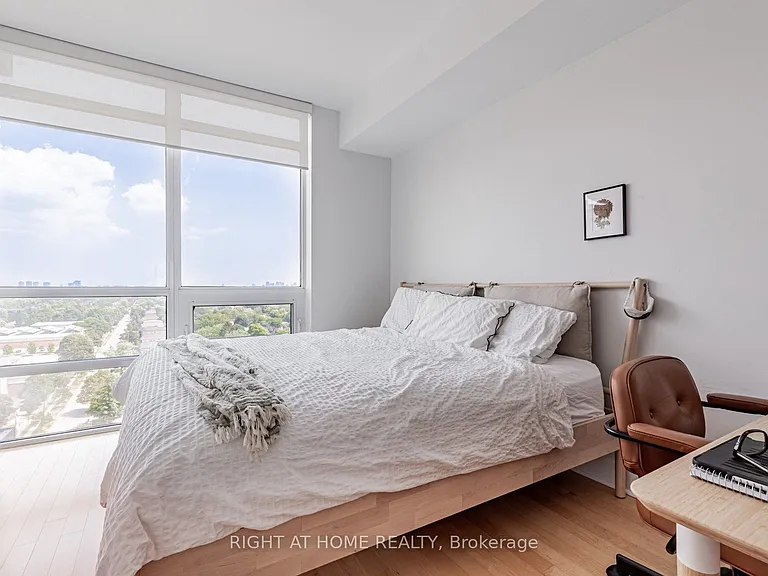 26 Norton Ave #1603 — Photo 18
