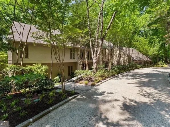 4040 Whitewater Creek Rd NW, Atlanta, GA 30327