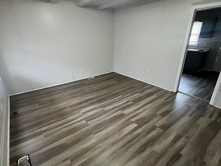 5607 Agner Dr #B — Photo 3