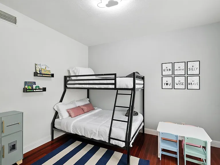 5795 Brighton Ct — Photo 31