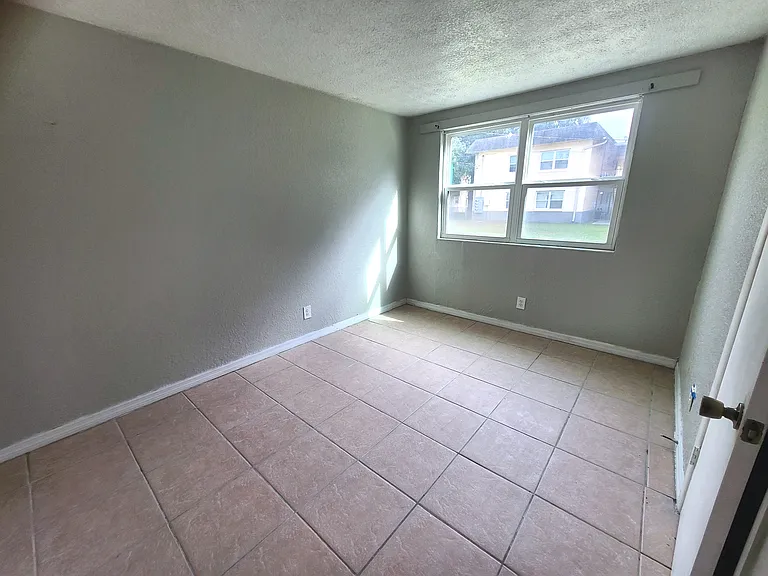 3812 N Canal St #209 — Photo 5