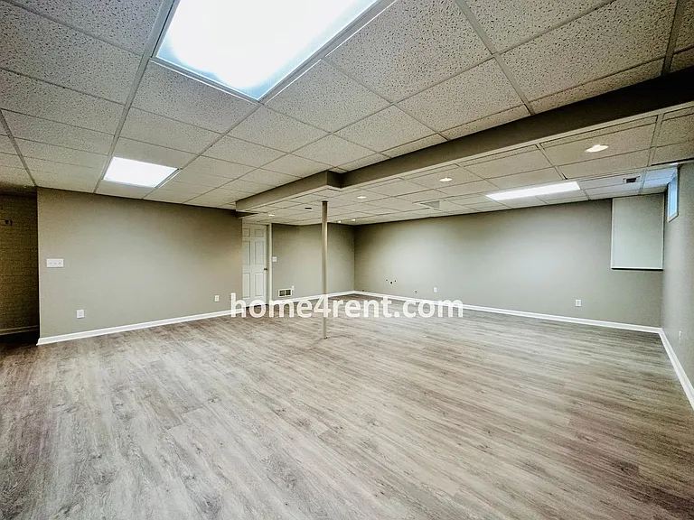 902 Sherman Pkwy — Photo 56