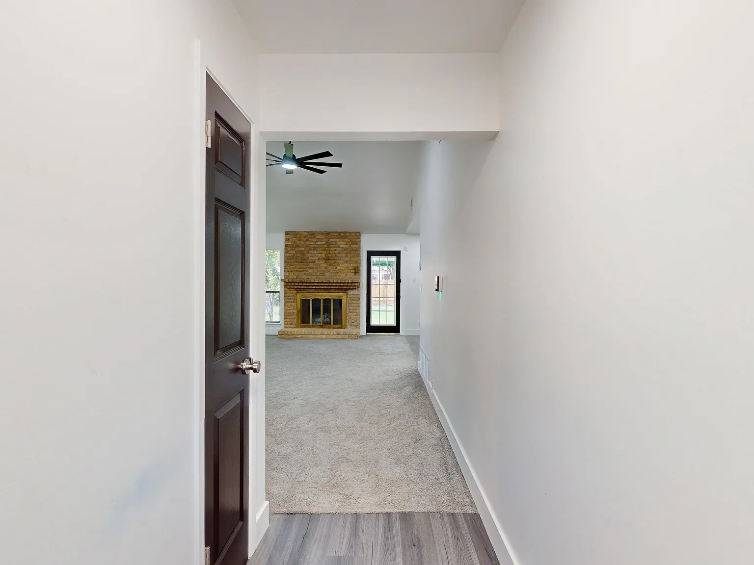 318 Renee Drive - 1 — Photo 2