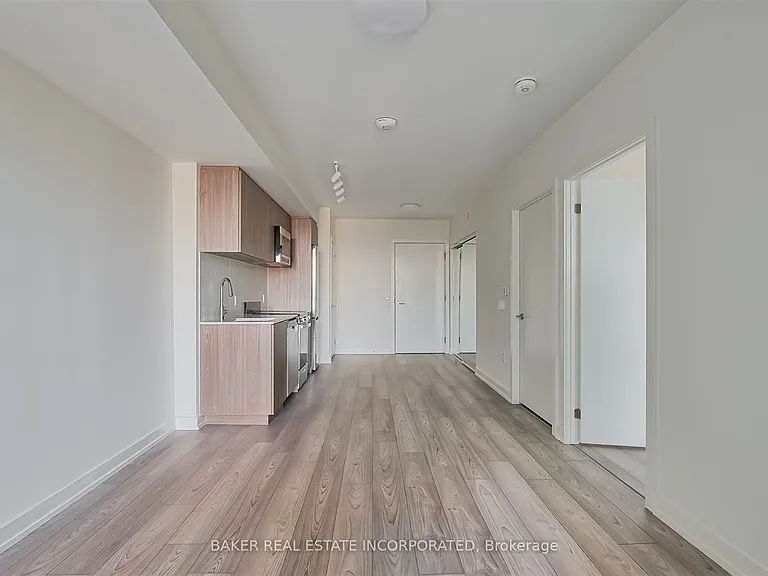 223 Redpath Ave #1111 — Photo 10