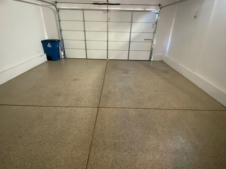 828 Royal Beekman St — Photo 34