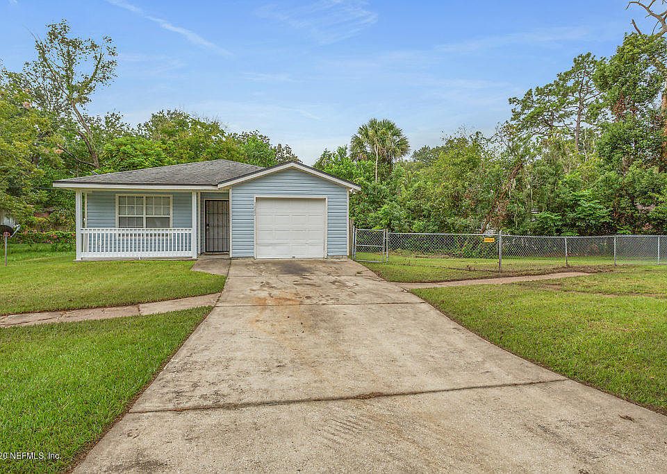 1st image of 1082 Lake Forest Blvd