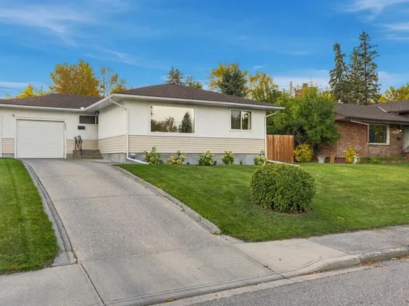 6031 E Thornbank Dr NW, Calgary, AB T2K 3P4