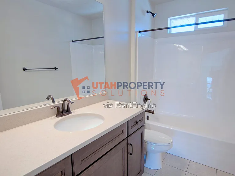 1353 W Quailhill Rd — Photo 29