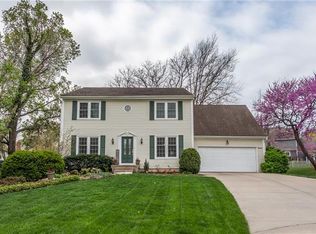 9144 Tomashaw Ln, Lenexa, KS 66219