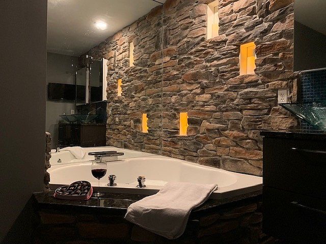 Master bath heated Jacuzzi