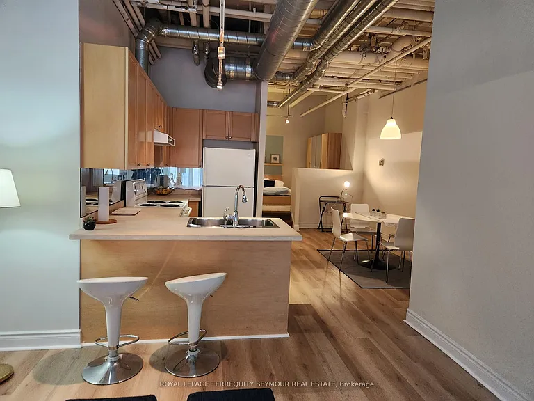 103 McCaul St #47 — Photo 10