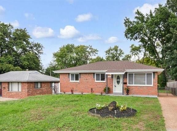 4th image of 9523 Cote Brilliante Ave
