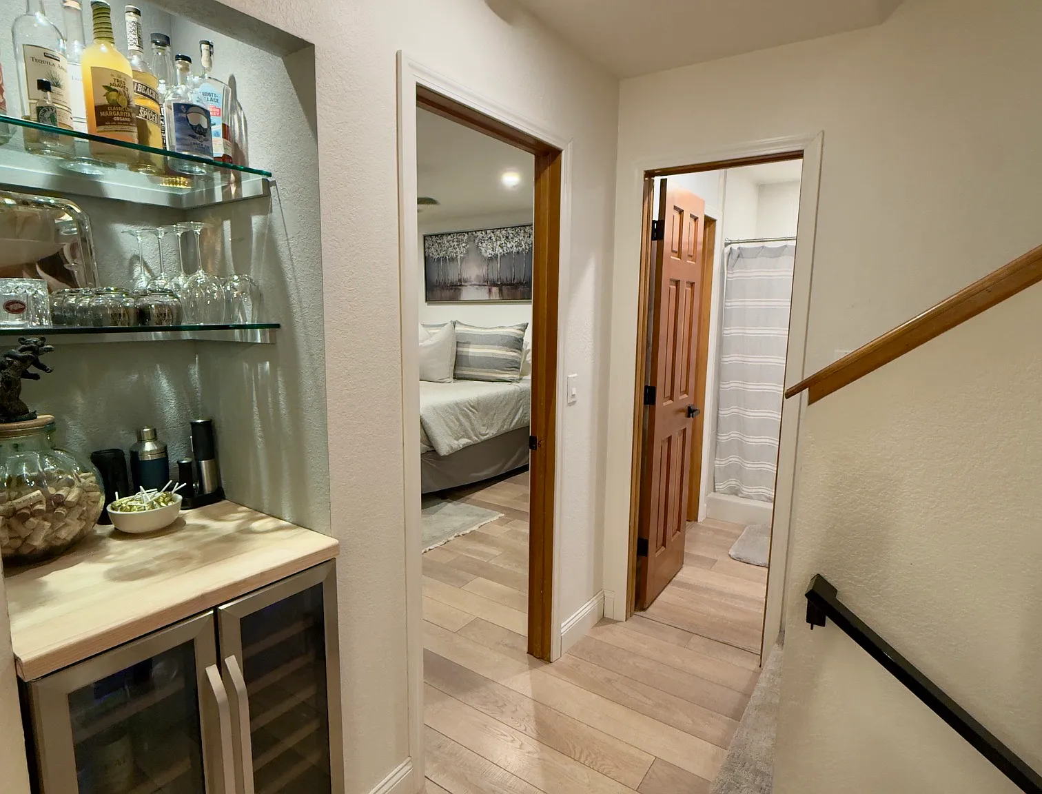 3 bed, 2082 sqft, $5,000 — Photo 3