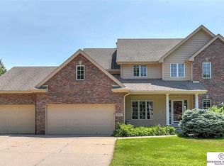 18505 Van Camp Dr, Omaha, NE 68130