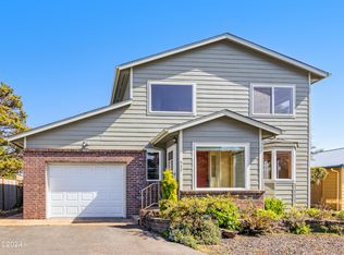 537 SW Smith Ct, Newport, OR 97365