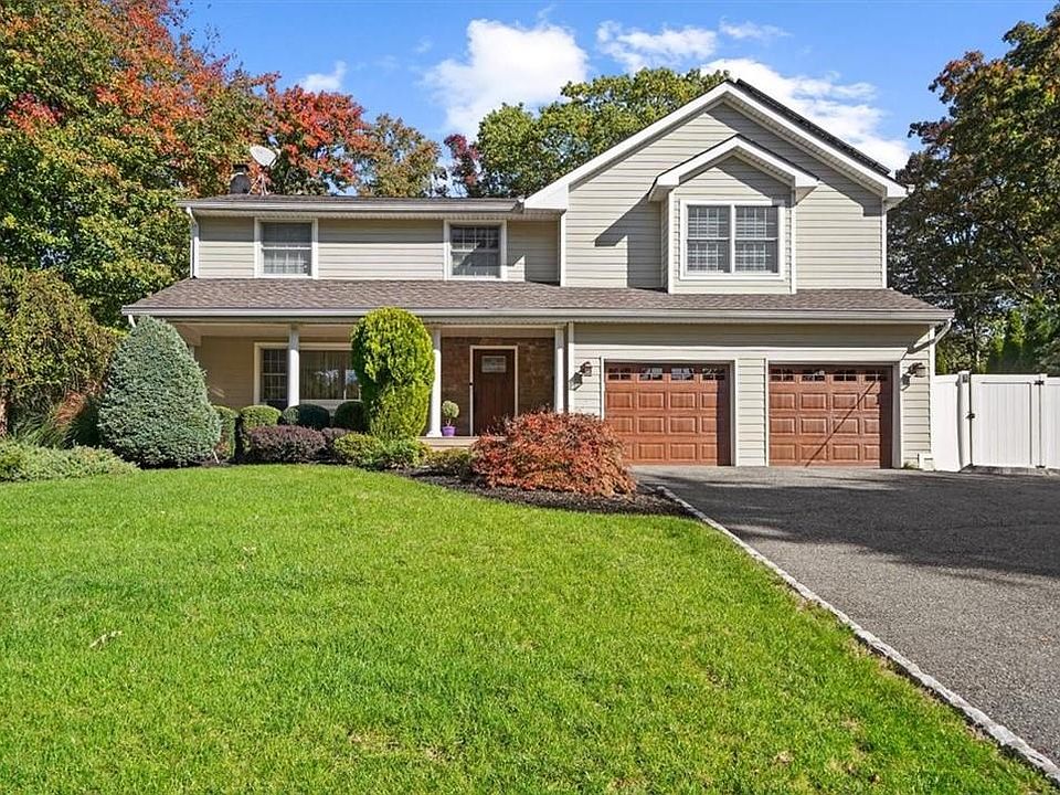 1st image of 4 Brookhill Drive